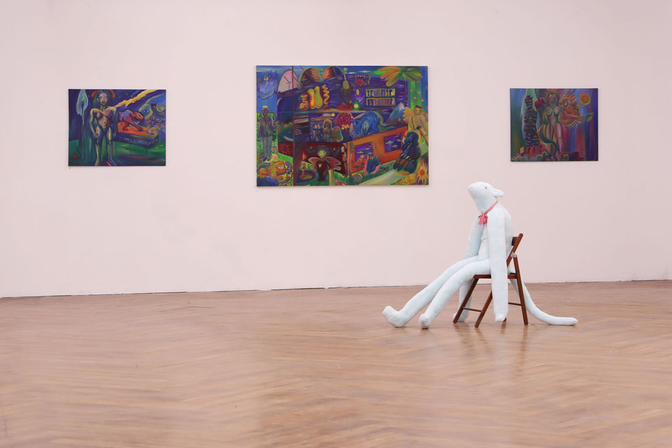 Lala at the Gallery