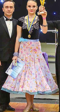 пошив костюмов для бальных танцев в Запорожье , бальные танцы Запорожье платья , спортивный танцевальный клуб Запорожье