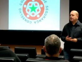 Coronel Jefferson Brás de Polícia Militar sobre Polícia Comunitária no 56° Encontro da região centra