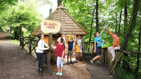 Vodenje po Polhovem doživljajskem parku in po poti Zven zaklete grofice