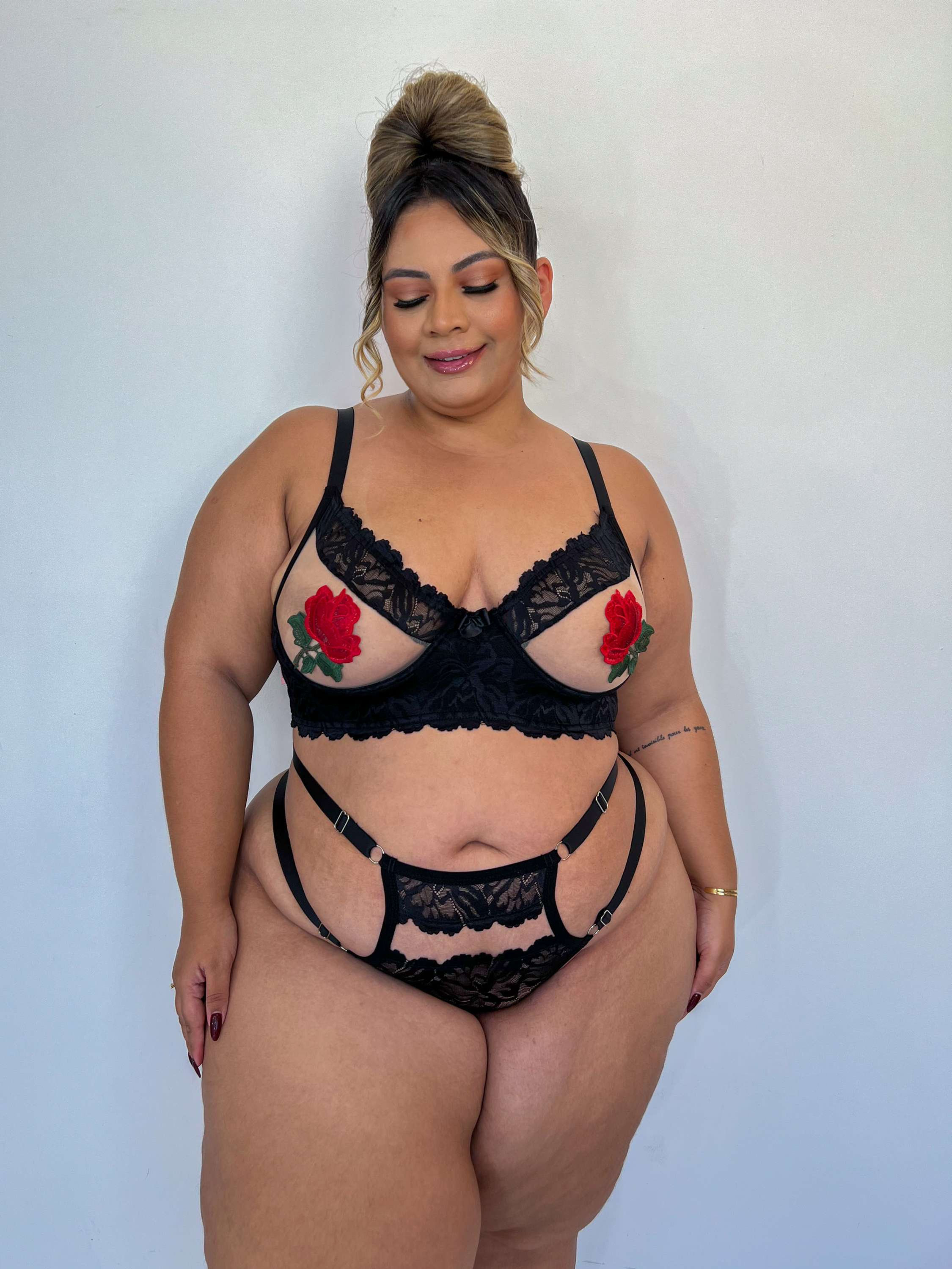 Lingerie de tule Flower Preto Plus 