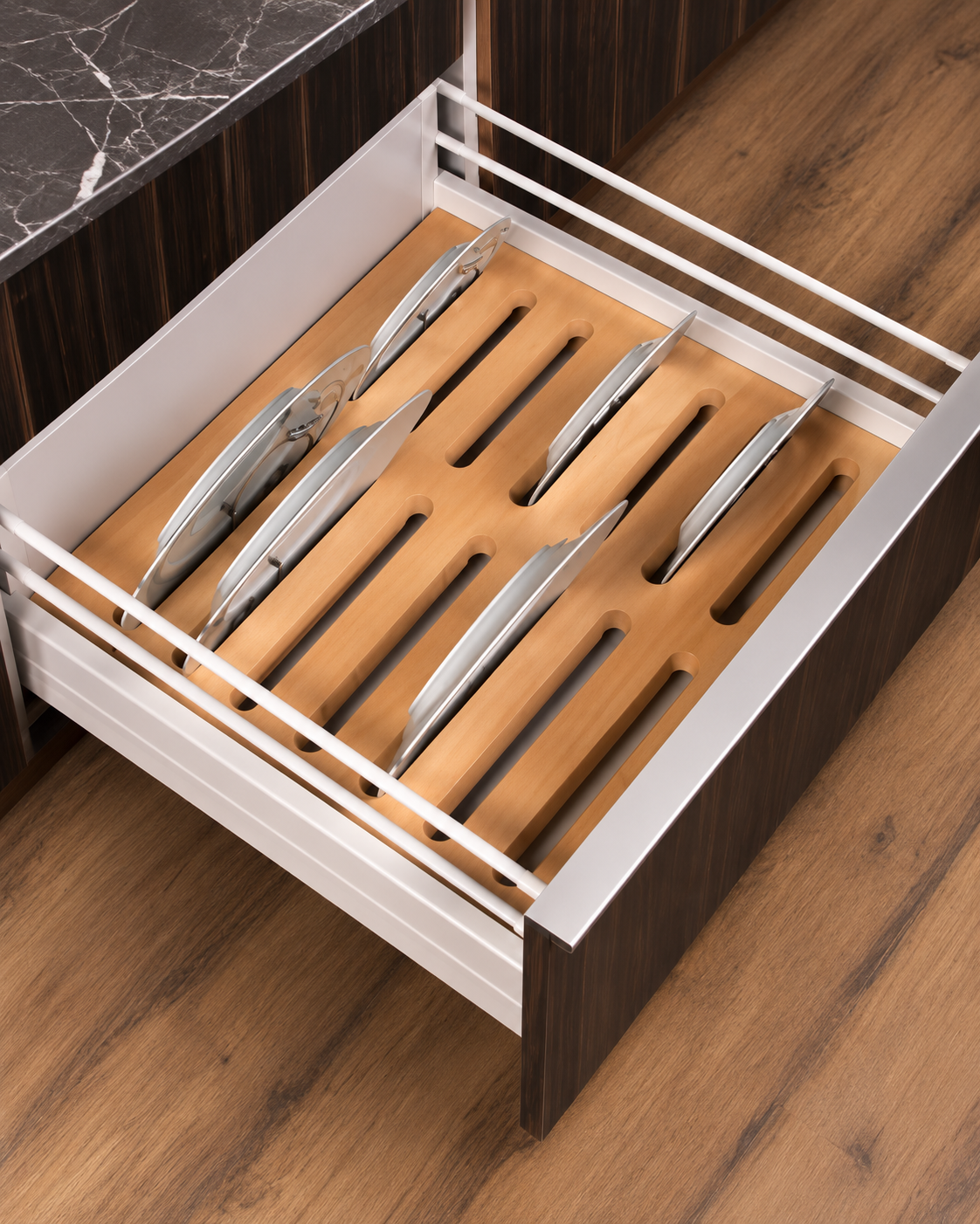 Laranza Wooden Plate Holder / Organiser