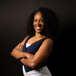 Shayna Headshot.jpeg