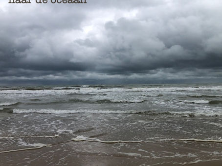 Als een golf die terugkeert naar de oceaan