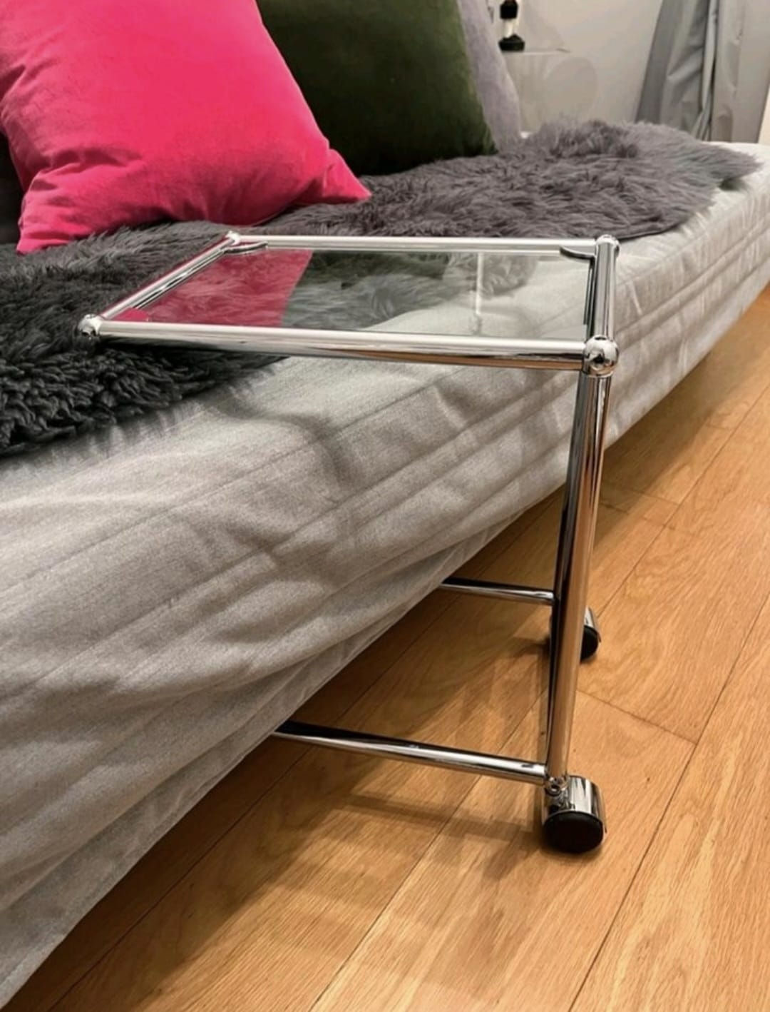 USM Haller Beistelltisch, Chrom/Glas – alle Farben