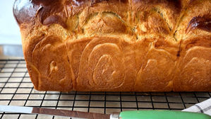 חלת בריוש ענקית