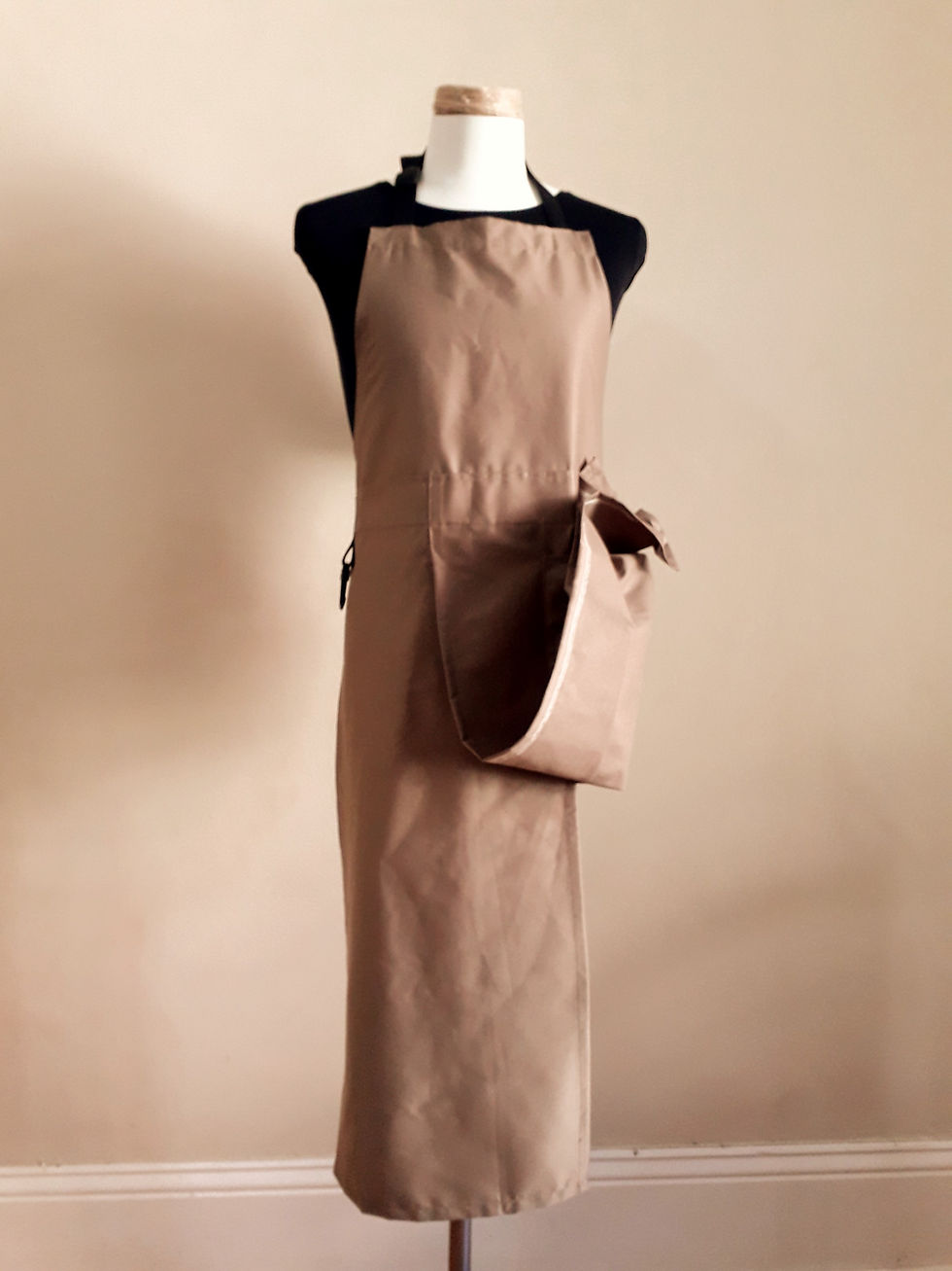 Thumbnail: The Potters Apron