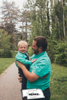 family photos, family photographers near me, family photographer near me, family photo session, family pictures, family portraits, family photoshoot, fall family photos, fall family pictures, fall family photoshoot, family photographer lincoln ne, photographer lincoln ne, nebraska family photographer