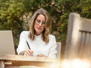 5 Writing Hacks from World-Famous Authors