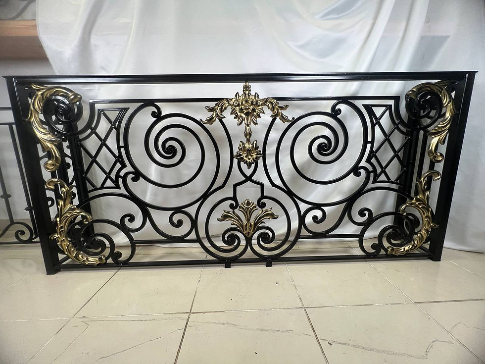 Küçük resim: Regal Scroll Ferforje Balkon Korkuluğu