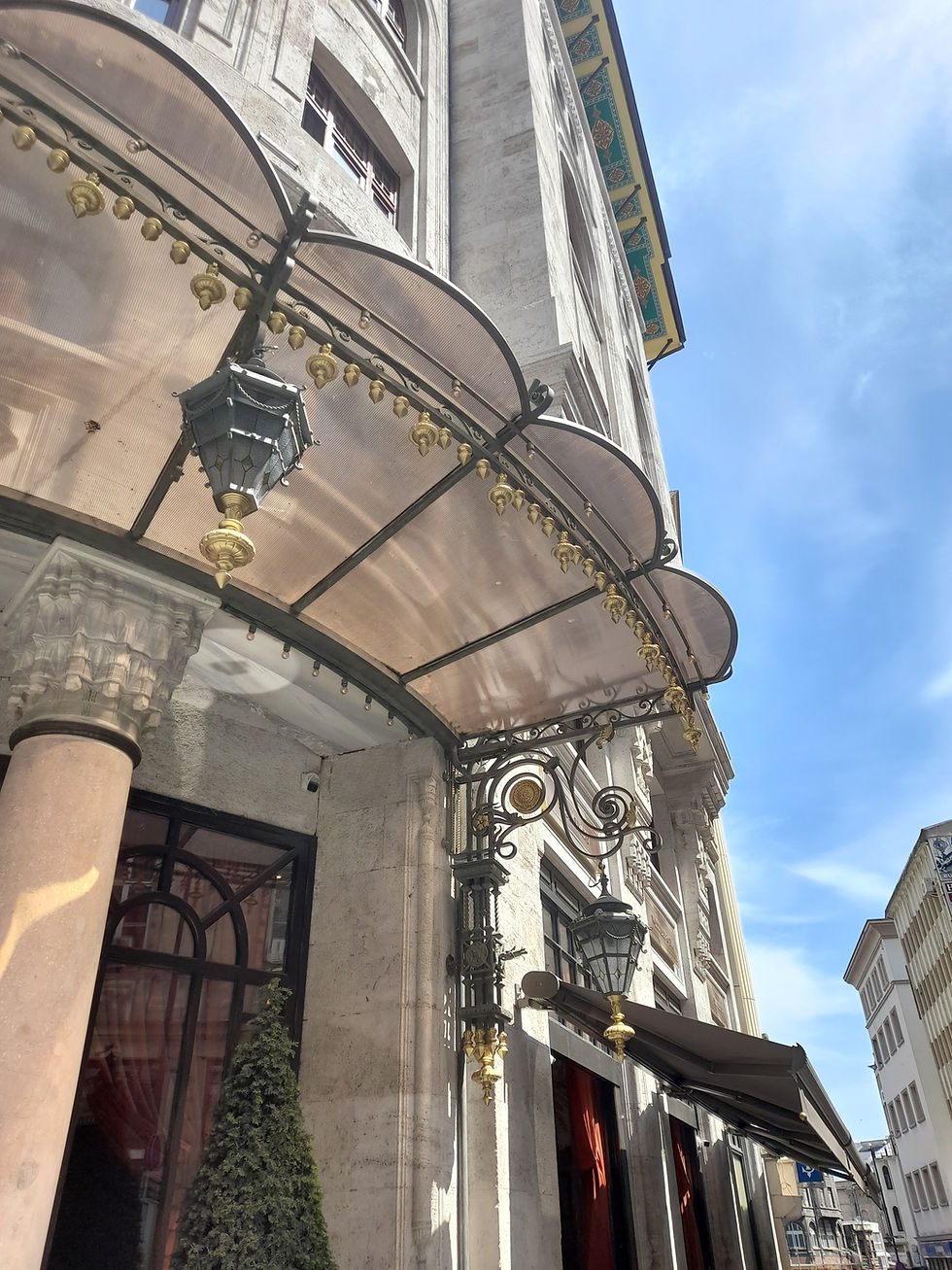 Küçük resim: Aurora Royale Ferforje Sundurma