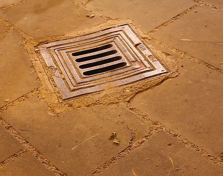 香港排水渠.jpg
