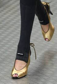 Scarpe spuntate oro