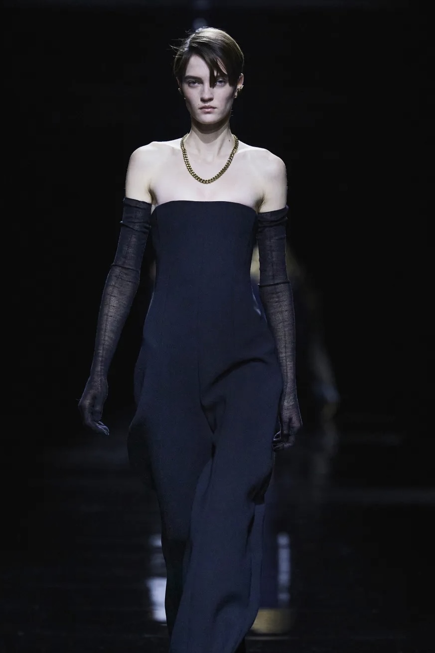 gunati lunghi in voile nero