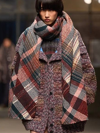 Cappotto in lana con sciarpa scozzese