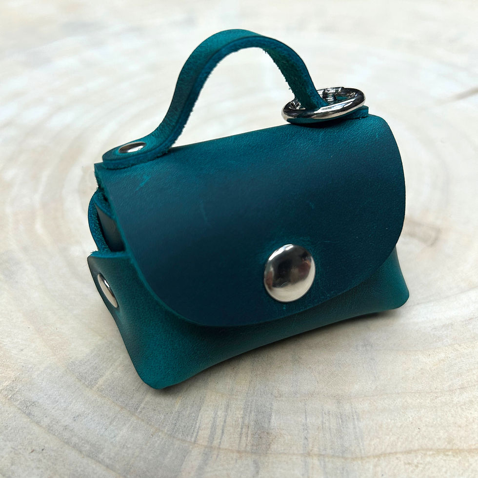 Miniaturbild: Mini Ledertasche, für Kopfhörer, Kottbeutel usw.