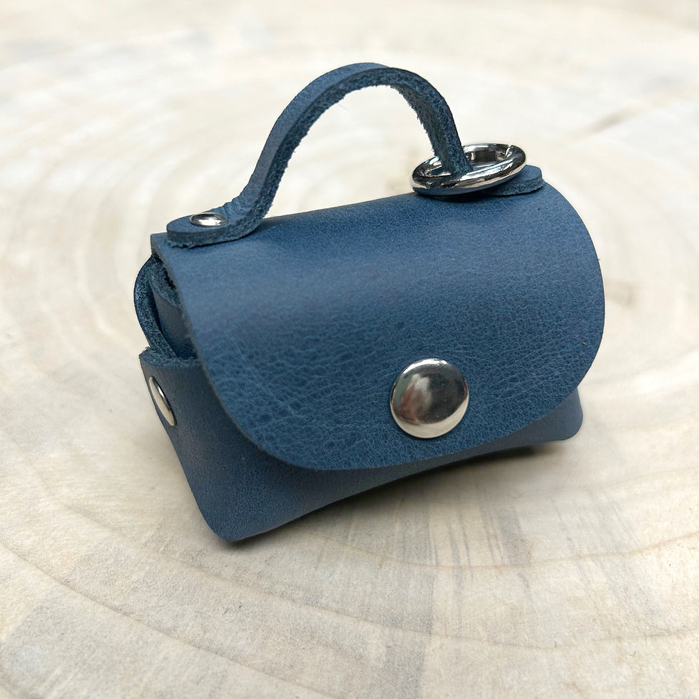 Miniaturbild: Mini Ledertasche, für Kopfhörer, Kottbeutel usw.