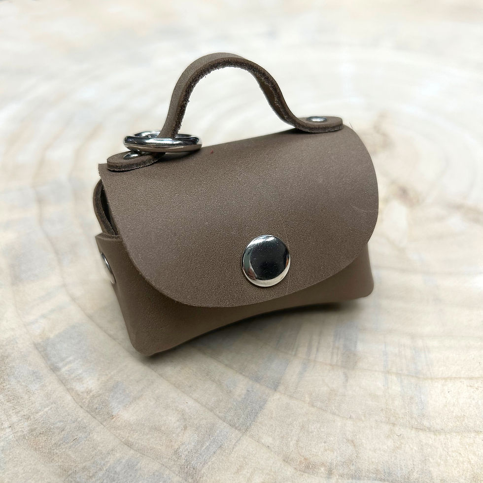 Miniaturbild: Mini Ledertasche, für Kopfhörer, Kottbeutel usw.