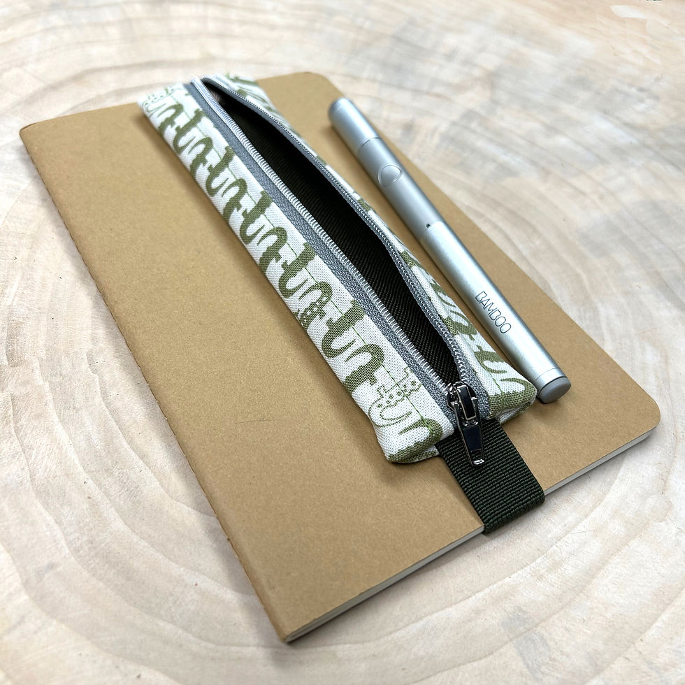 Miniaturbild: Schmales Federmäppchen ARENAL aus Baumwolle mit Gummiband | Lesebrille geeignet