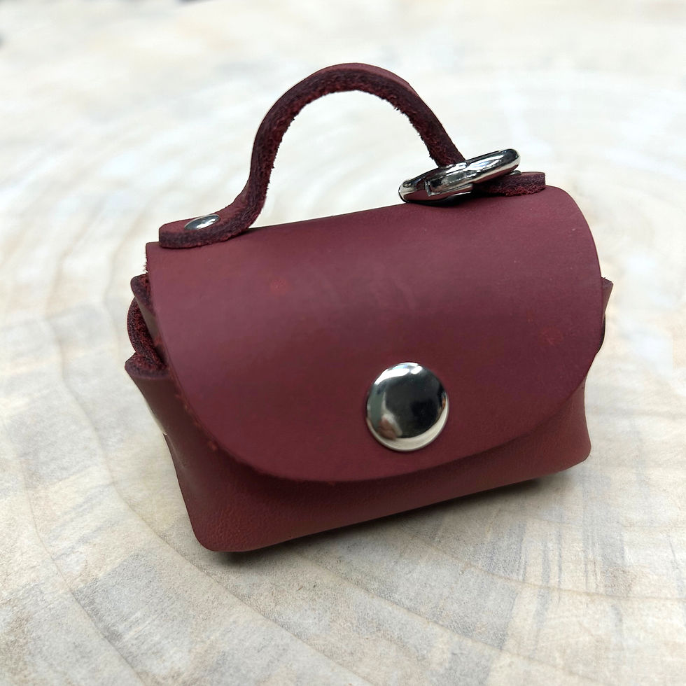 Miniaturbild: Mini Ledertasche, für Kopfhörer, Kottbeutel usw.