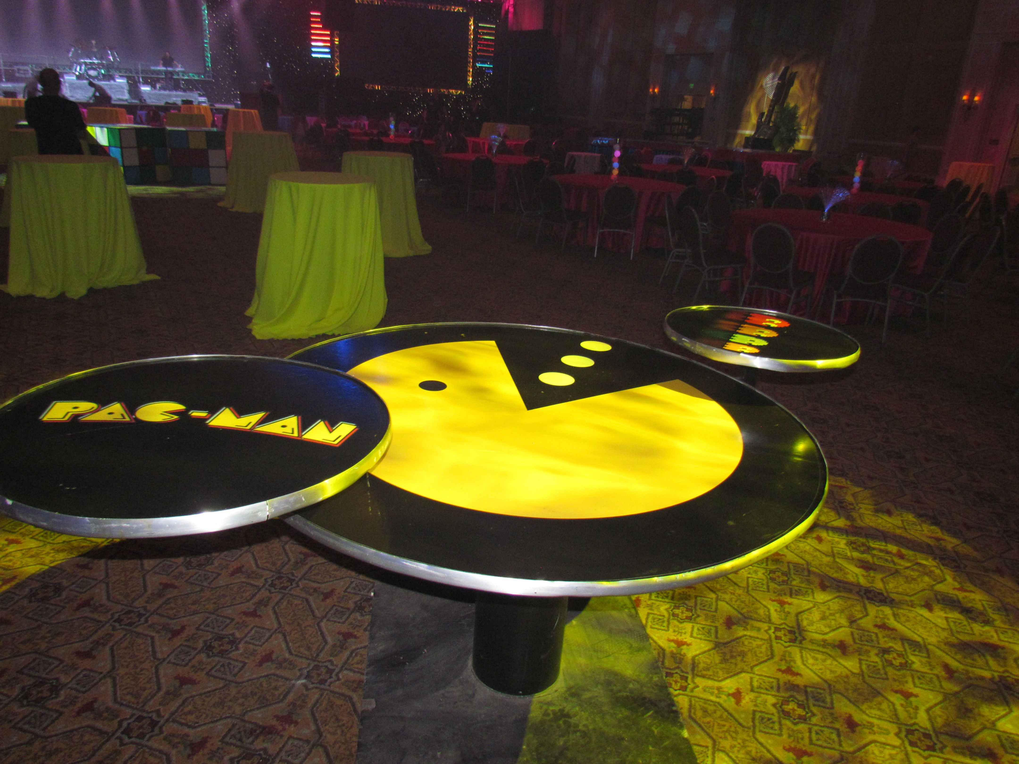 Tri-Level Pac-Man Food Station