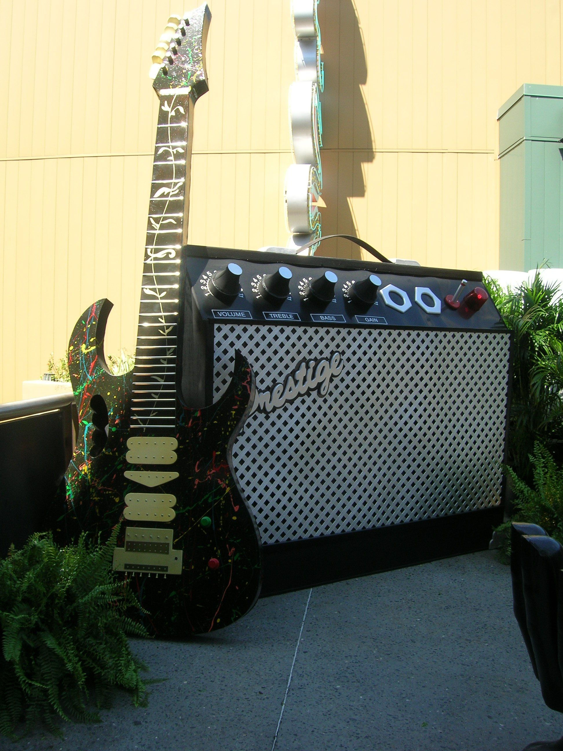 Oversized Guitar Amp