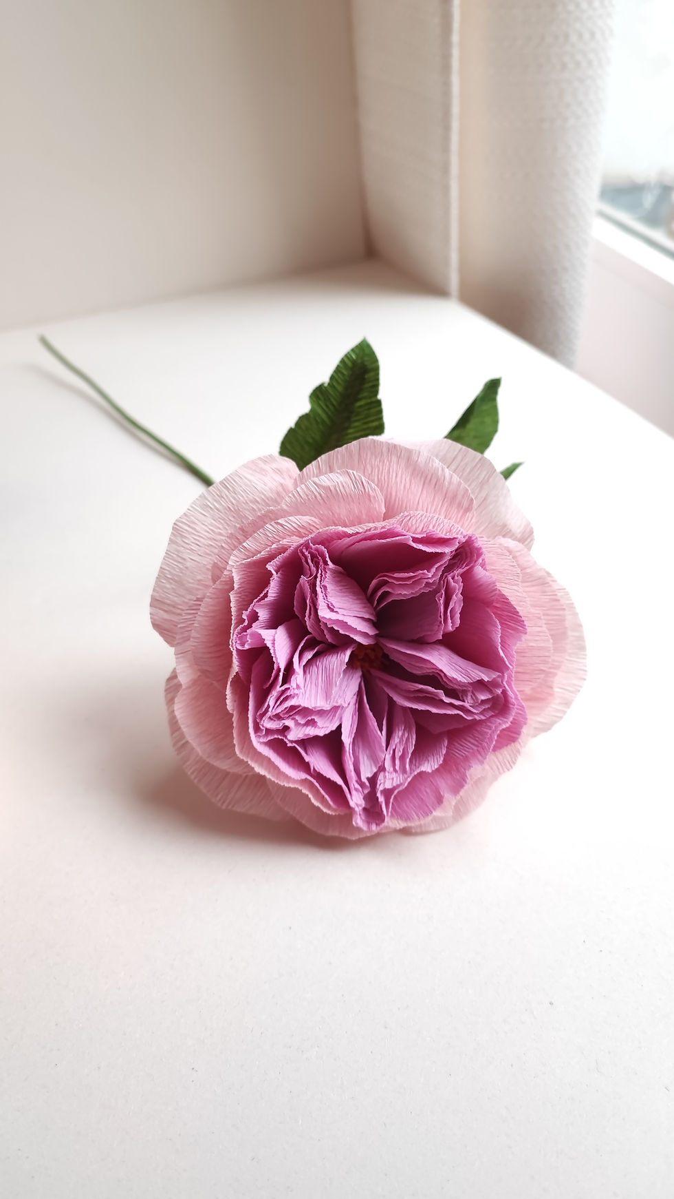 Miniature : Rose ancienne - Fleur en papier crépon fabriquée à Paris
