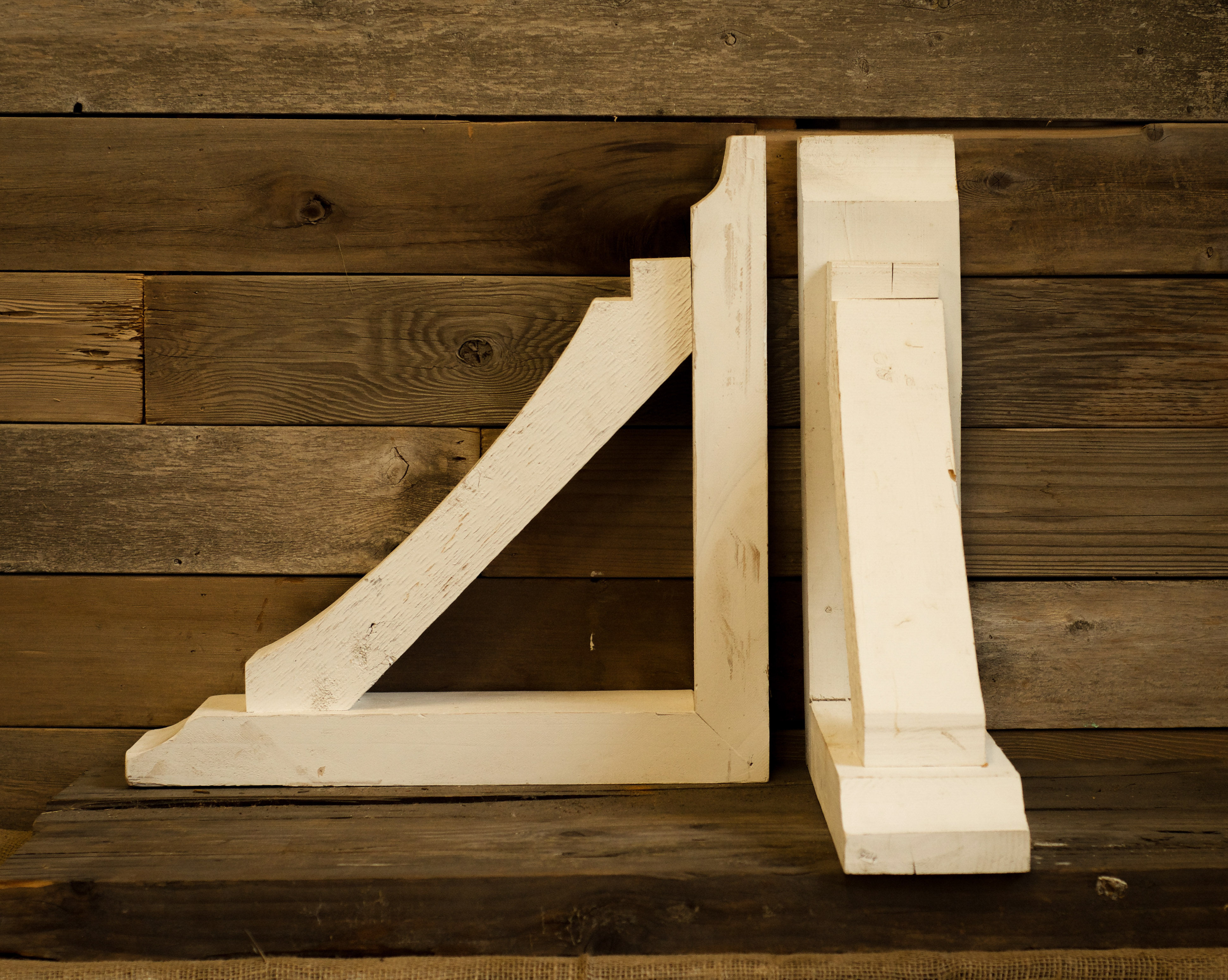 Large Antique White Corbel