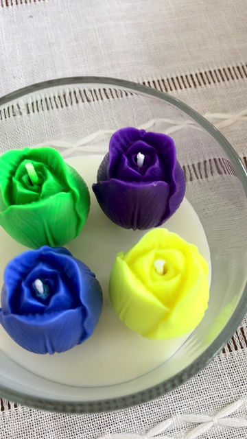 Miniatura: Vela Tulipanes