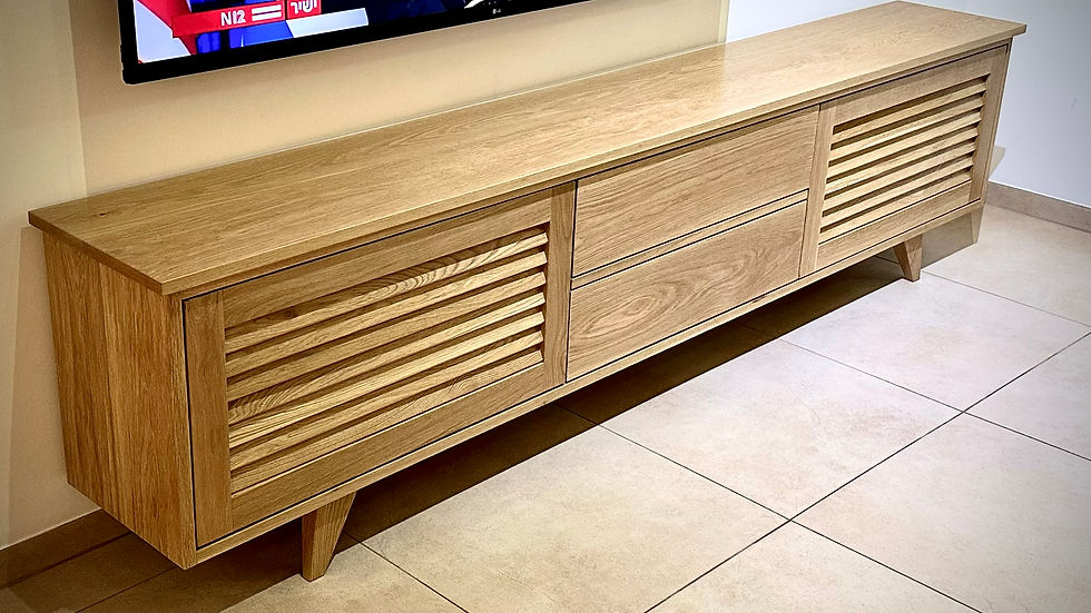תמונה ממוזערת: Oak TV Cabinet