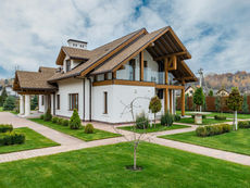 What Every Homeowner Should Know About HOA Landscaping Rules in 2025