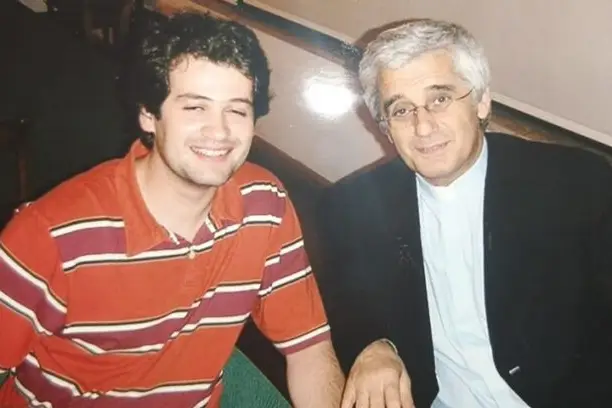 Padre Mario.webp