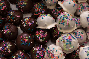  DG Desserts 2025