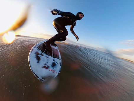 Klapkalnciemā atvērta ūdenssportu dēļu ražotne