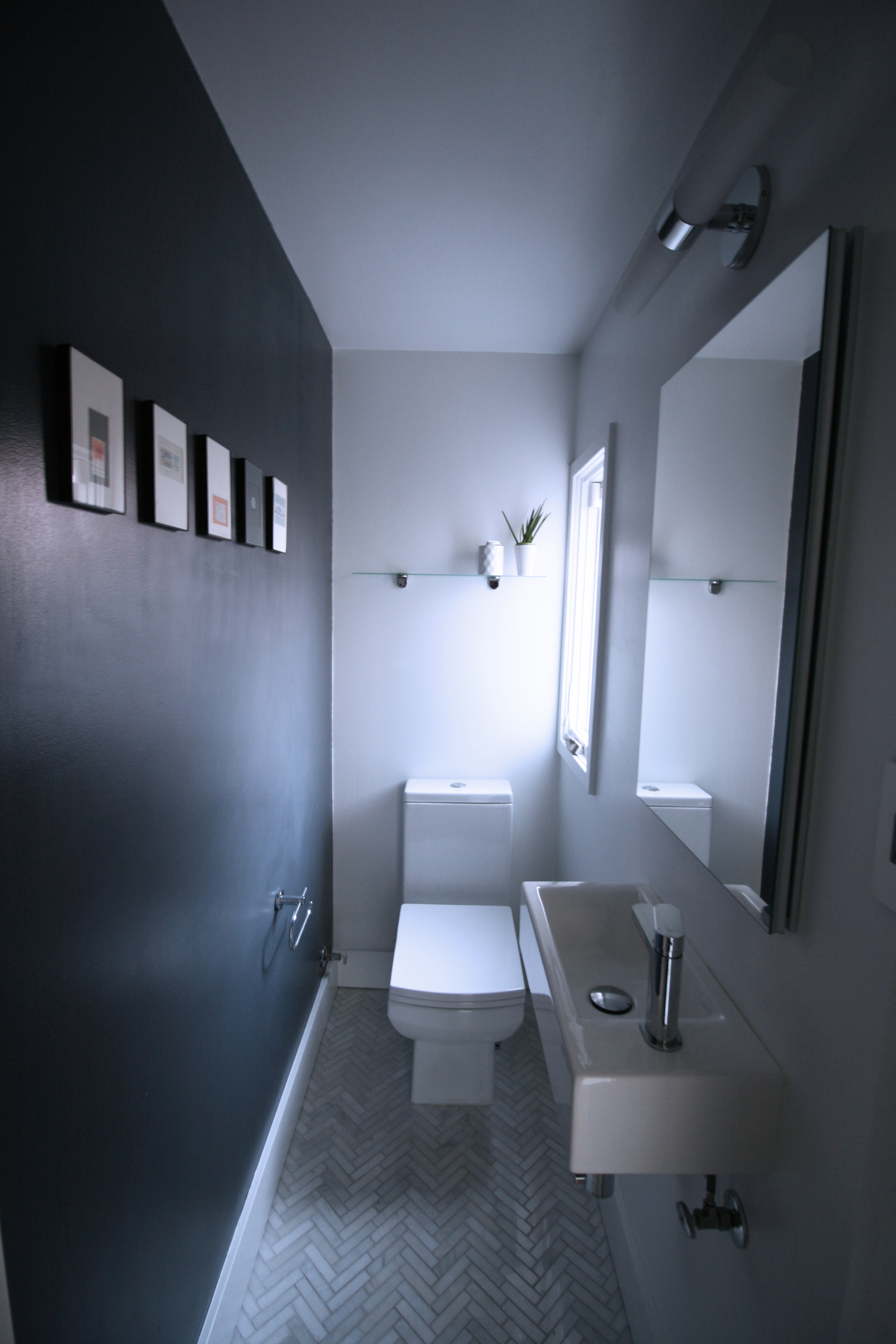 Photo :: New 1/2 Bath