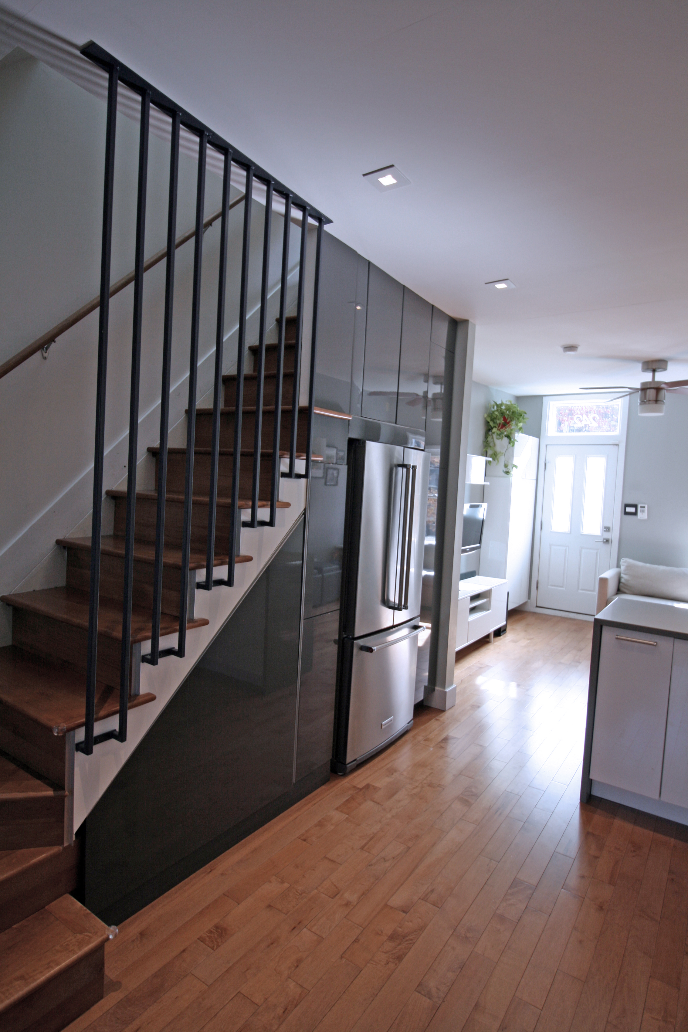 Photo : Renovated Stair & New Pantry