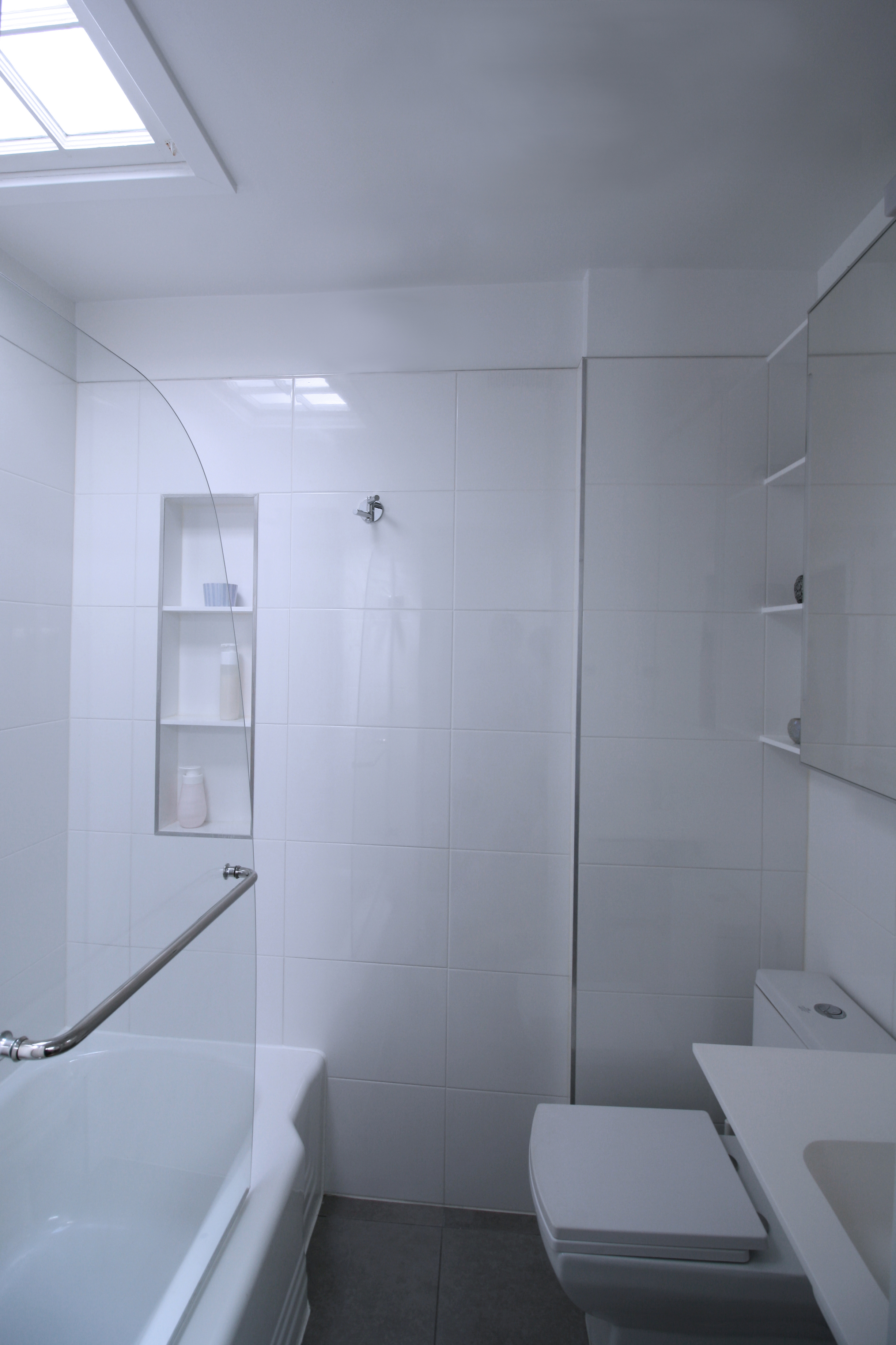 Photo :: Renovated Bathroom