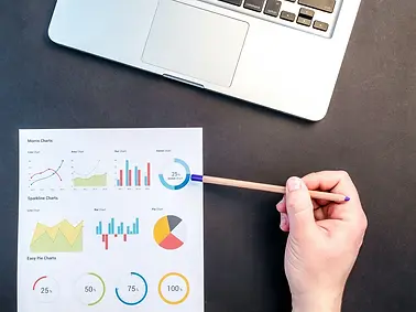 Qlik Bericht auf dem Tisch