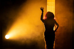 Mickey Jones as Cherry Brandy in Cherry Jezebel_photograph © Marc Brenner -12 # (Small)