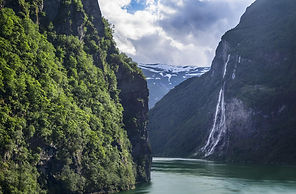 waterfall-g8a41c9287_1920.jpg