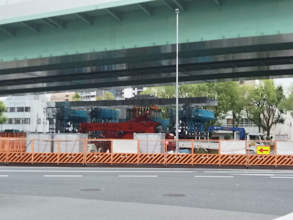名古屋高速道の橋桁工事