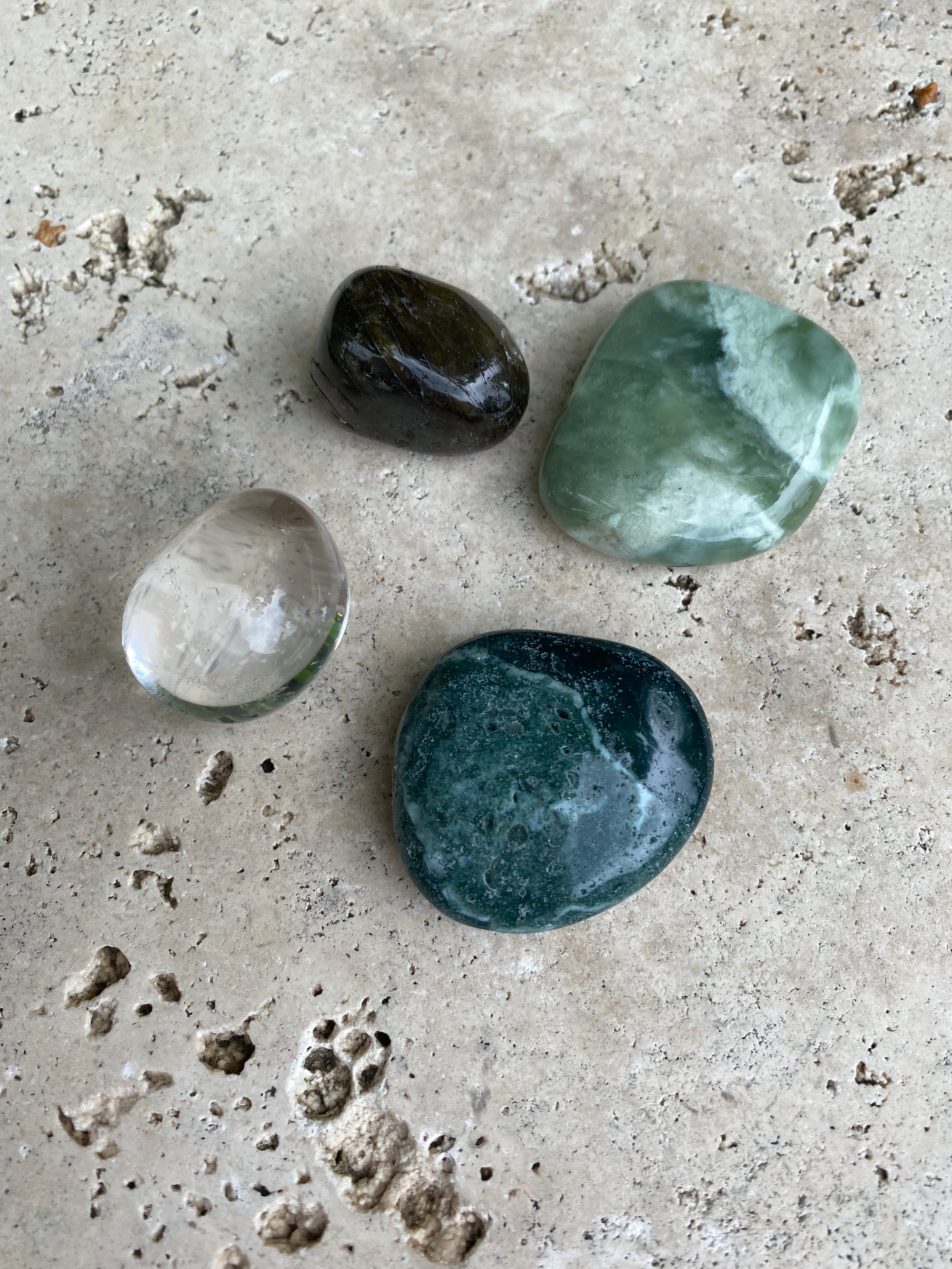 Steinmischung zur Entsäuerung