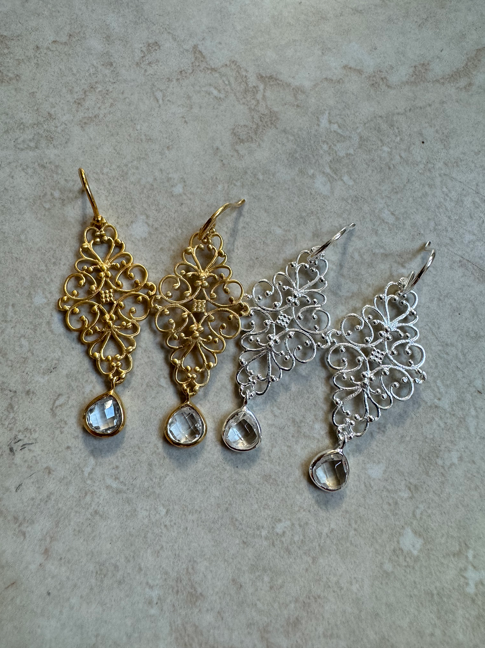 Miniaturbild: Bergkristall Ohrringe Gold & Silber