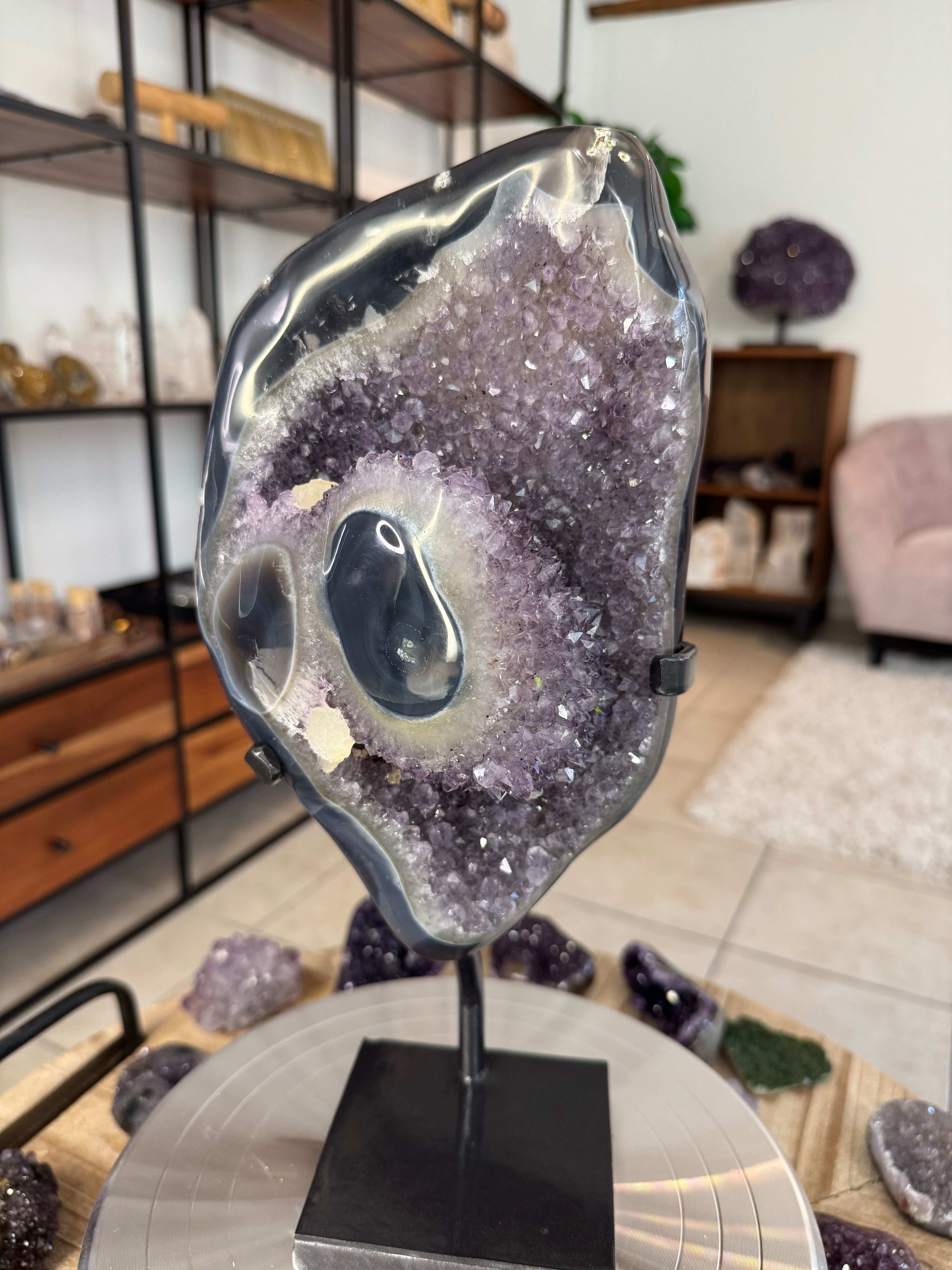 Amethyst mit Achat auf Ständer Gr.XL