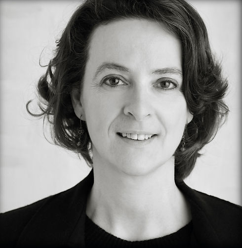 Foto Linda zwart-wit recht_edited.jpg