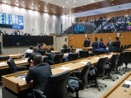 Reajustes para 30 categorias do funcionalismo têm aval do Plenário da Alepe