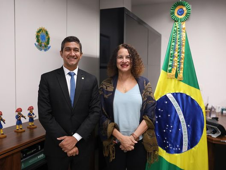 PREFEITO FLÁVIO MARQUES SE REUNE COM A MIN ISTRA DE CIÊNNCIA E TECNOLOGIA LUCIANA SANTOS