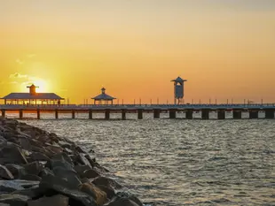 ponte dos ingleses em fortaleza no pôr do sol