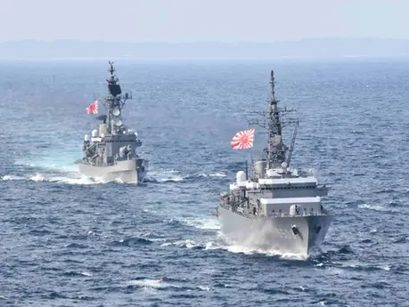 navios Kashima e Shimakaze