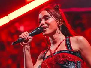 anitta durante show